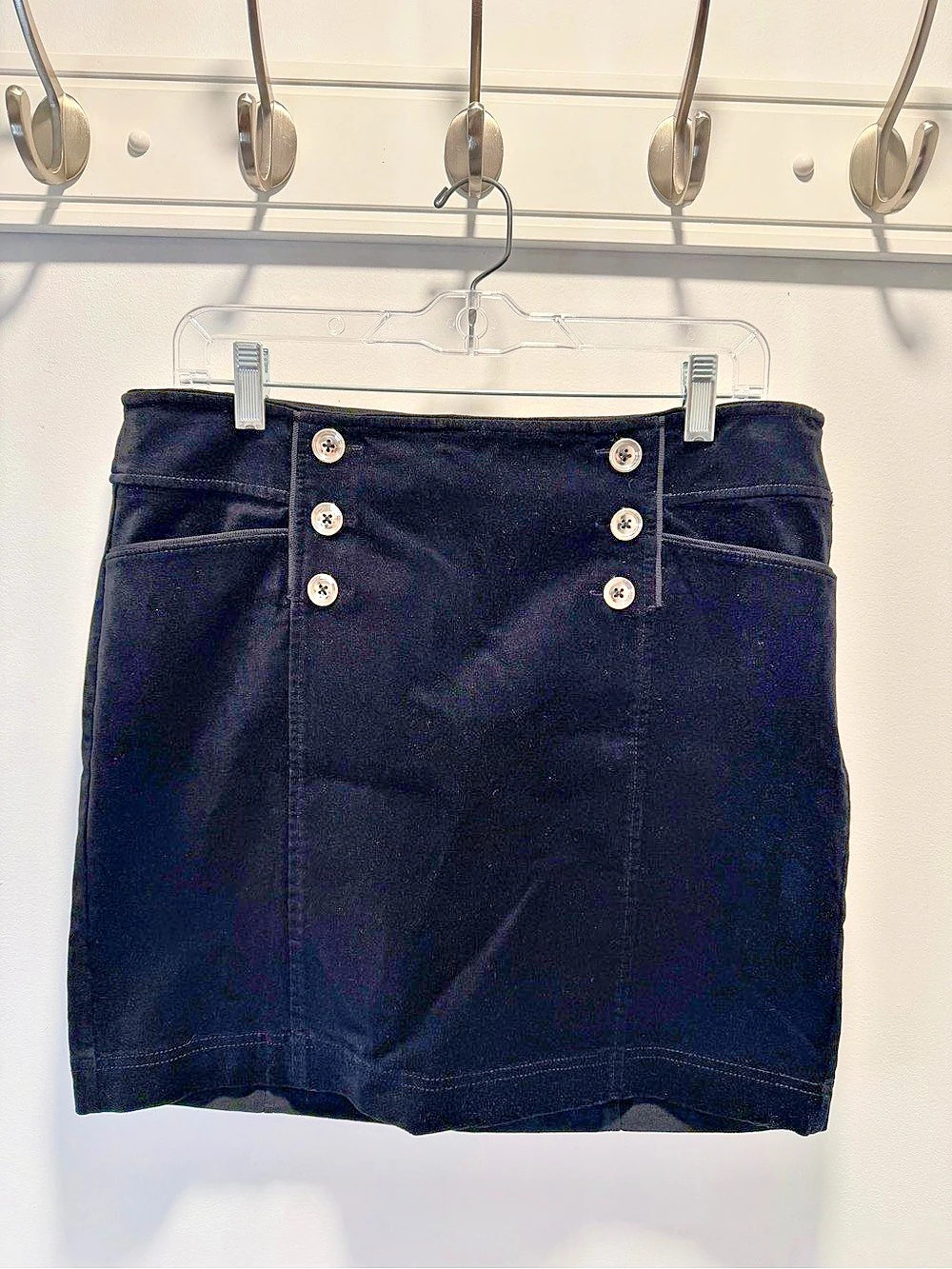White House Black Market Black Velvet Mini Skirt Size 6